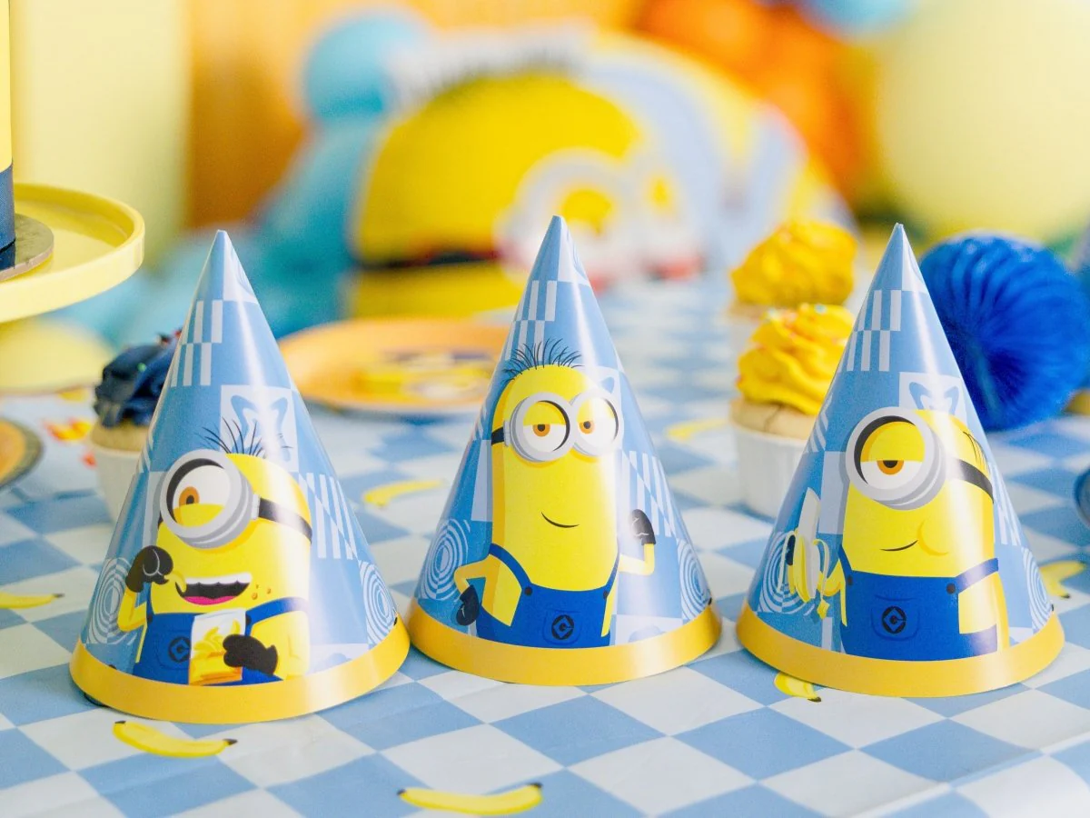 Feesthoedjes Minion Blauw Geel 16cm - Image 2