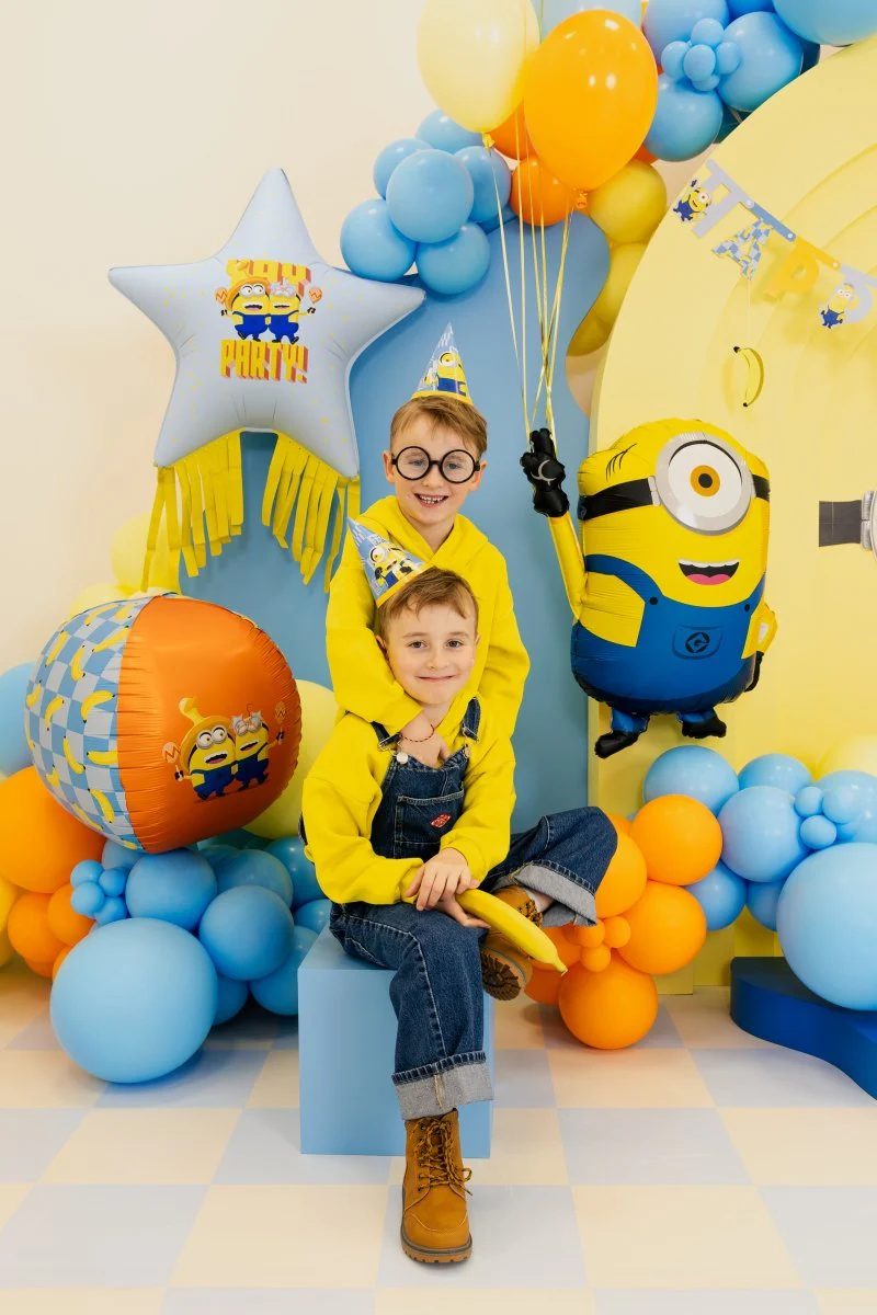 Feesthoedjes Minion Blauw Geel 16cm - Image 3
