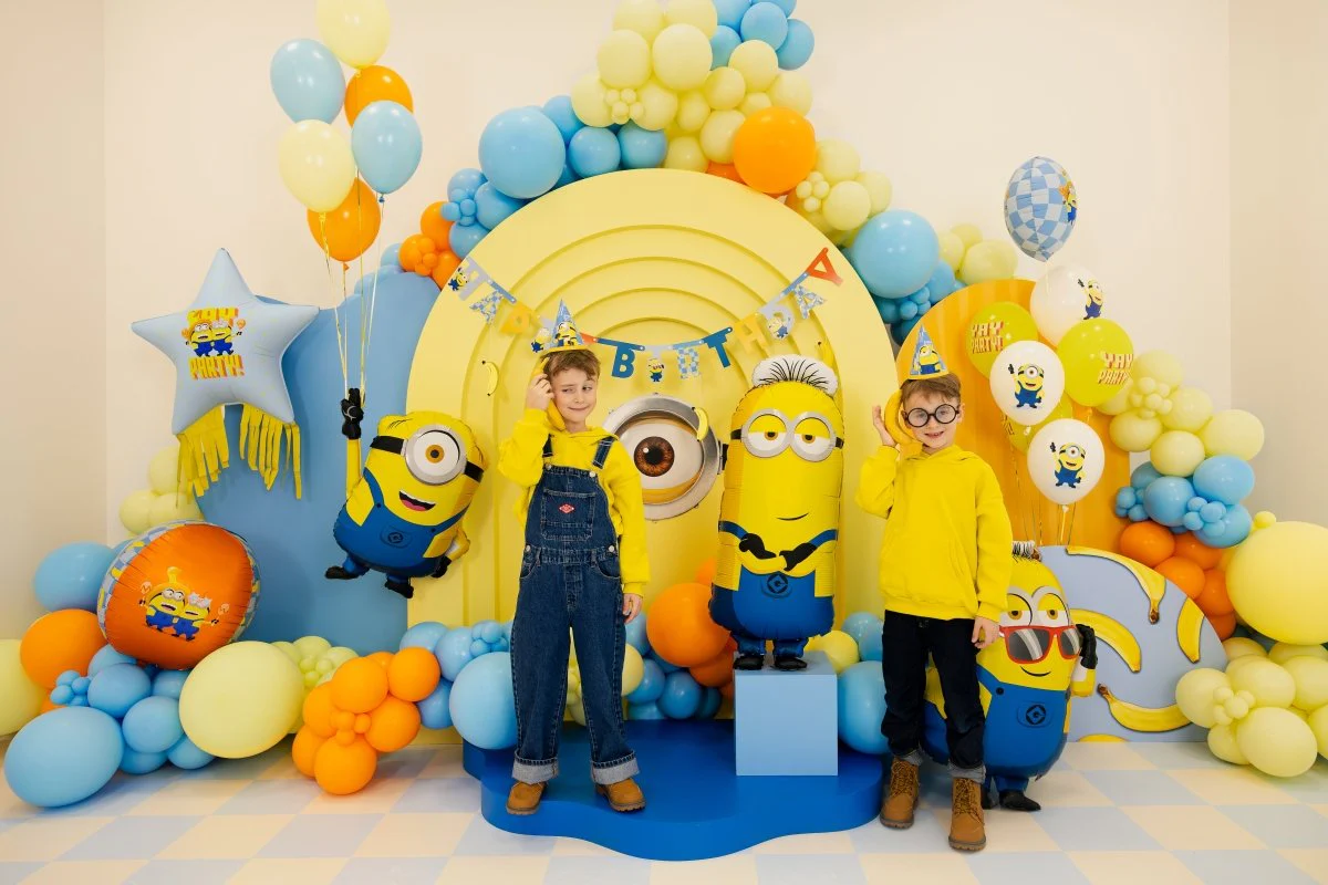 Folie Ballon Minions Geel Blauw 72cm Leeg - Image 4