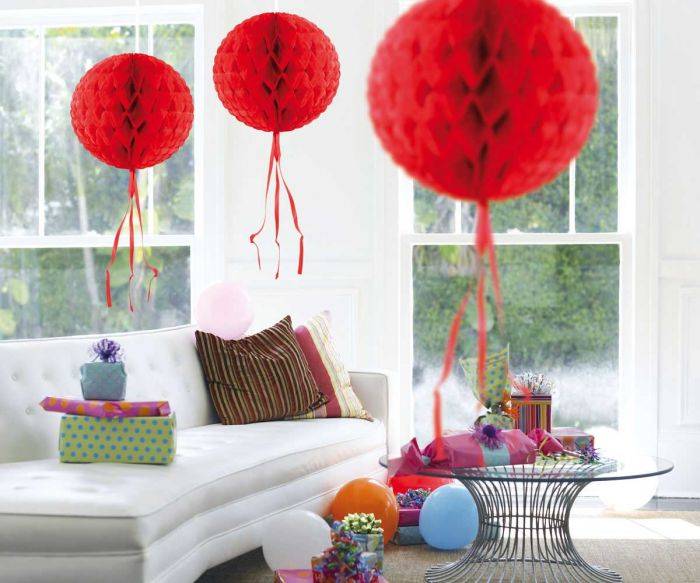Honeycomb Bal Rood Franje 30cm - Image 2