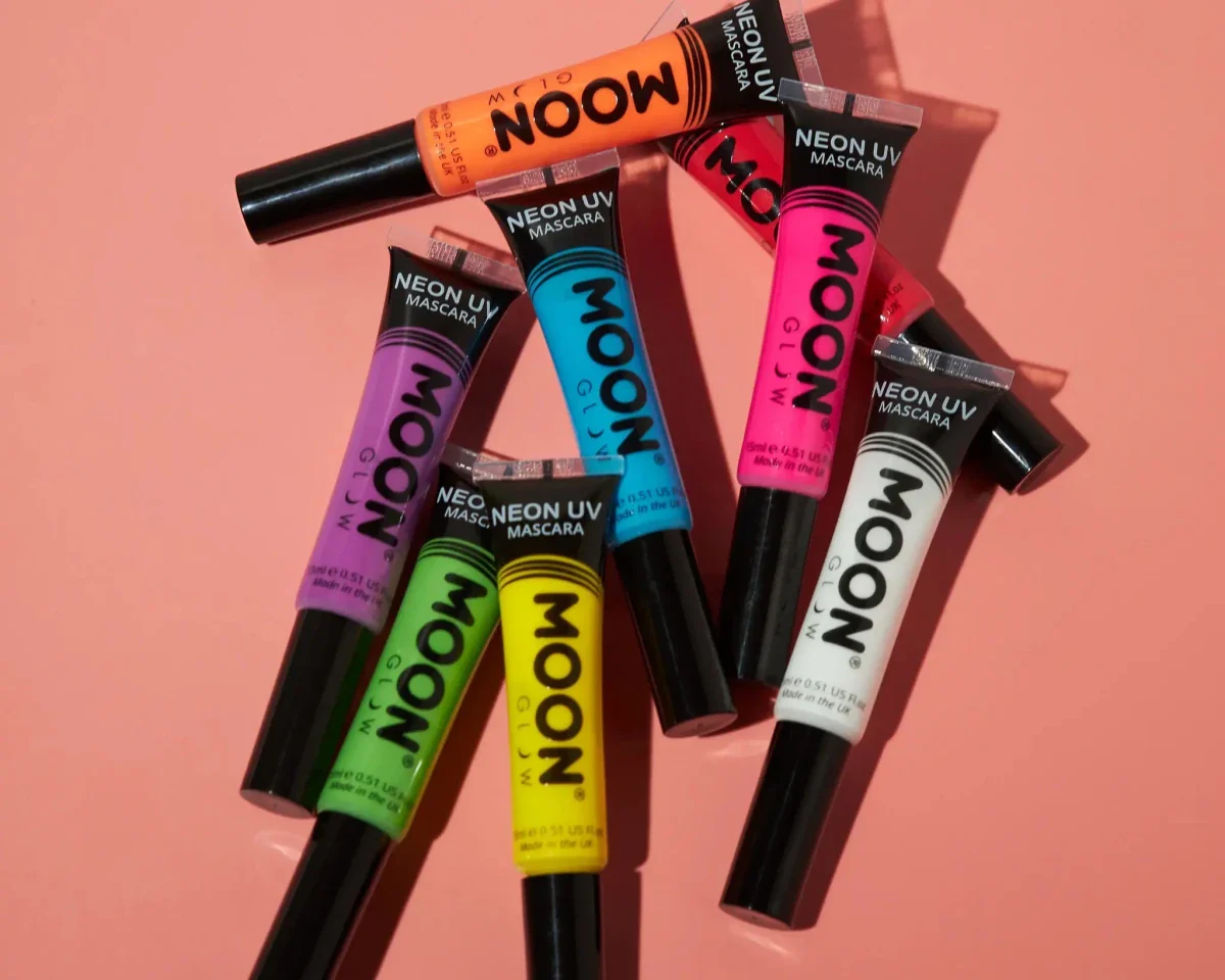 Moon Glow Neon UV Mascara Intense Pink 15ml - Image 6